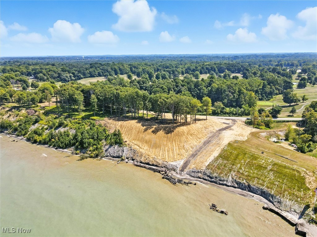 2663 Lake Road Conneaut OH 44030