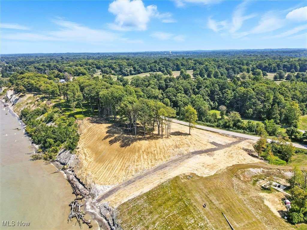 2663 Lake Road Conneaut OH 44030