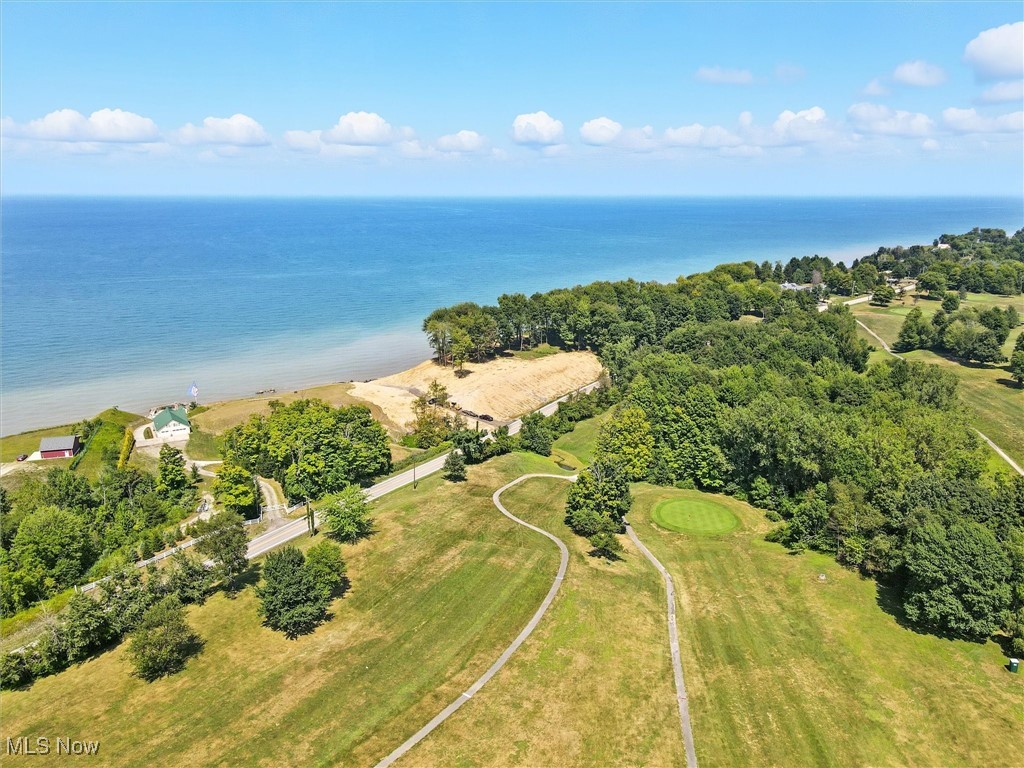 2663 Lake Road Conneaut OH 44030