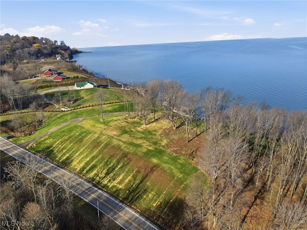 2663 Lake Road Conneaut OH 44030