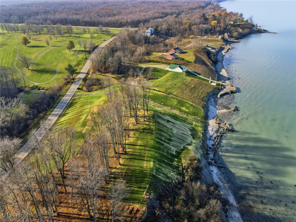 2663 Lake Road Conneaut OH 44030
