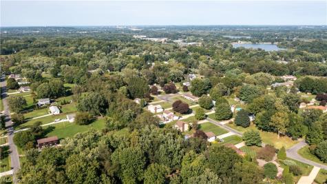 4051 Greenbay Drive Barberton OH 44203