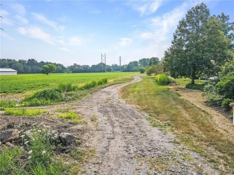 3473 Moon Road Avon OH 44011