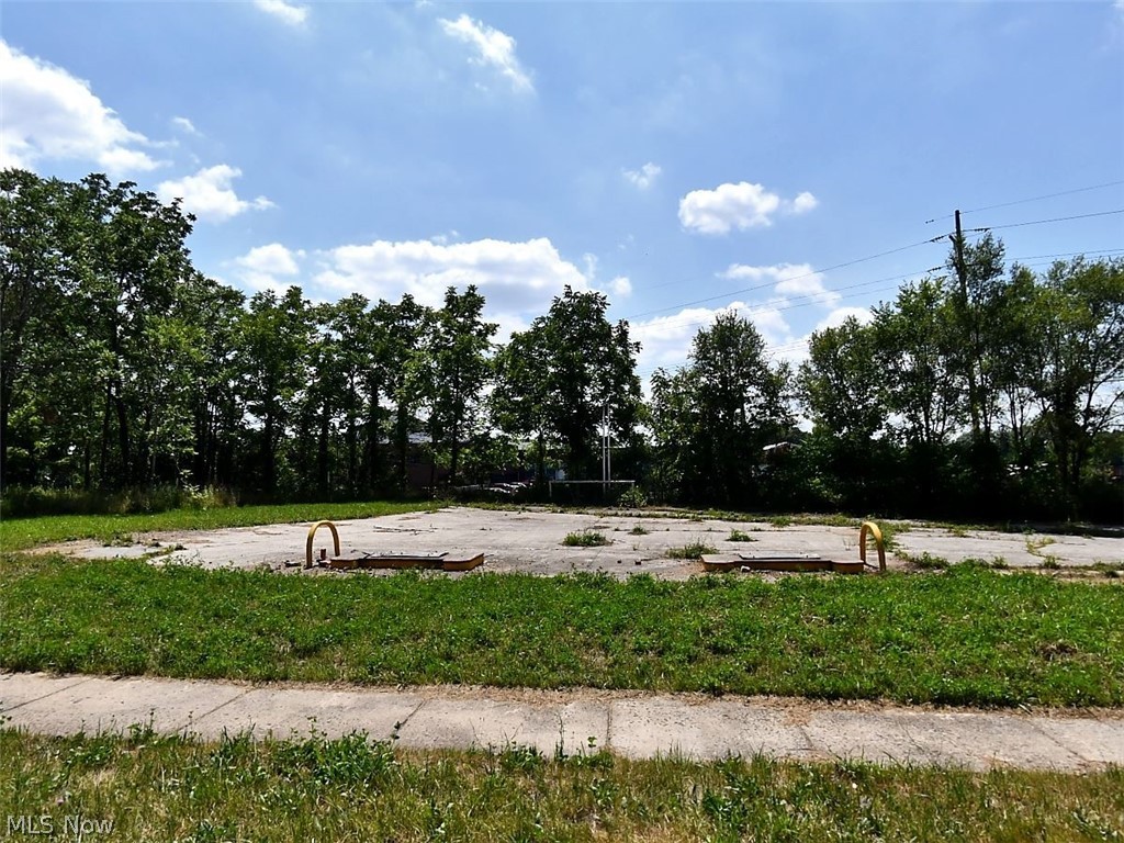 1426 Niles Road SE Warren OH 44484
