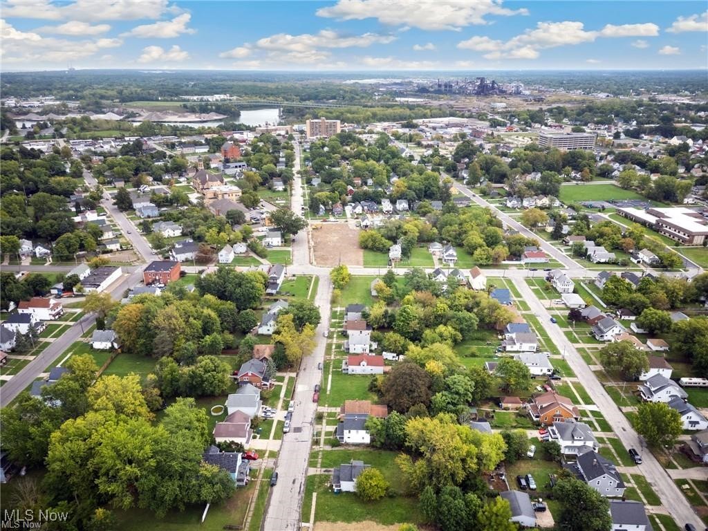 V/l 831 W 17th Street Lorain OH 44052
