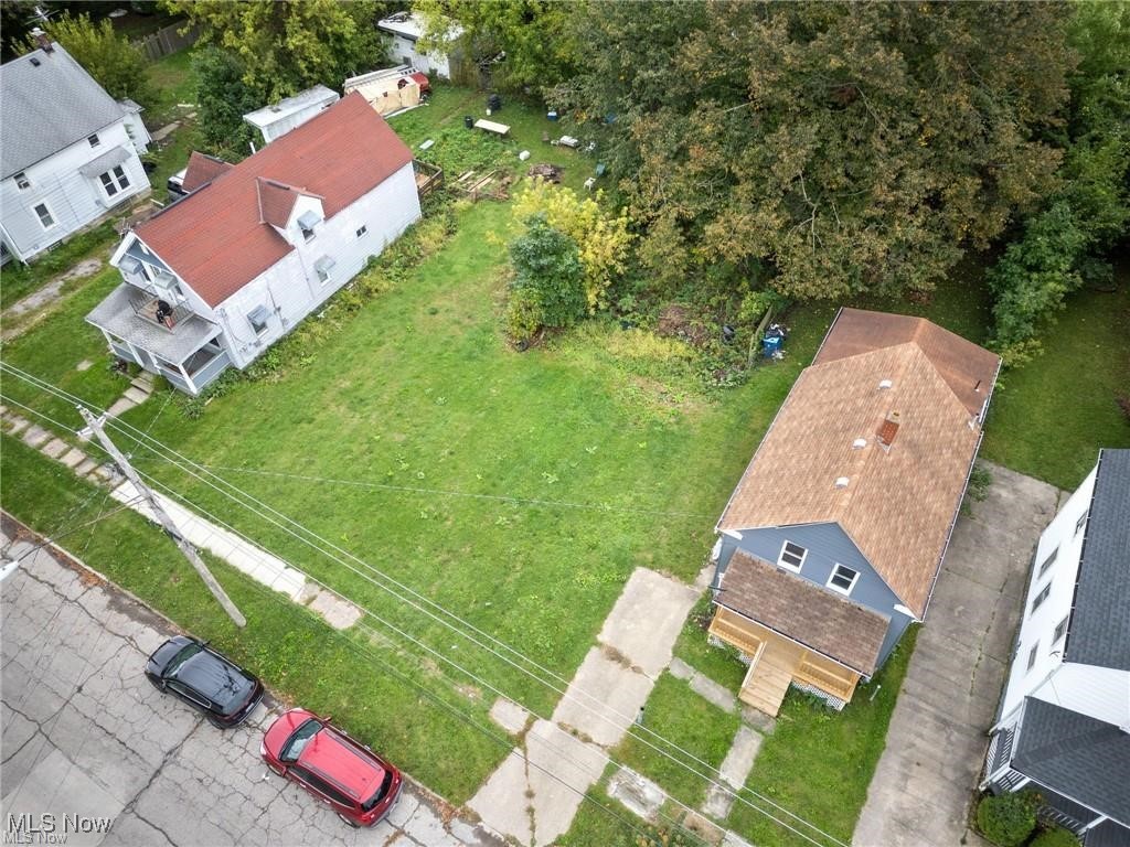 V/l 831 W 17th Street Lorain OH 44052