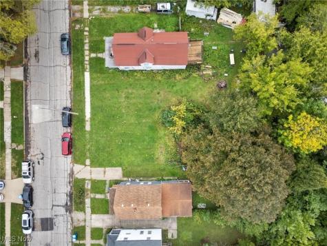 V/l 831 W 17th Street Lorain OH 44052