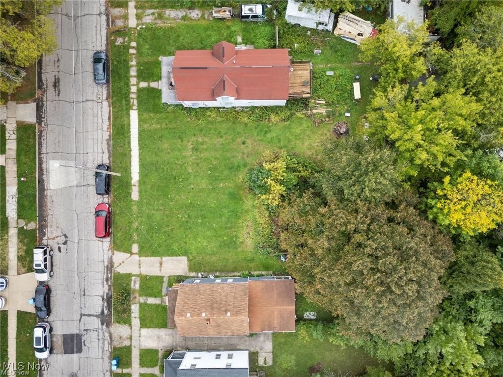V/l 831 W 17th Street Lorain OH 44052