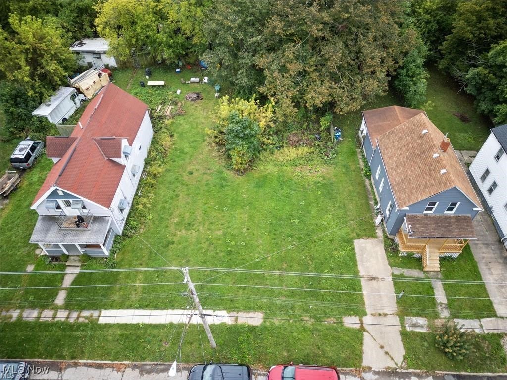 V/l 831 W 17th Street Lorain OH 44052