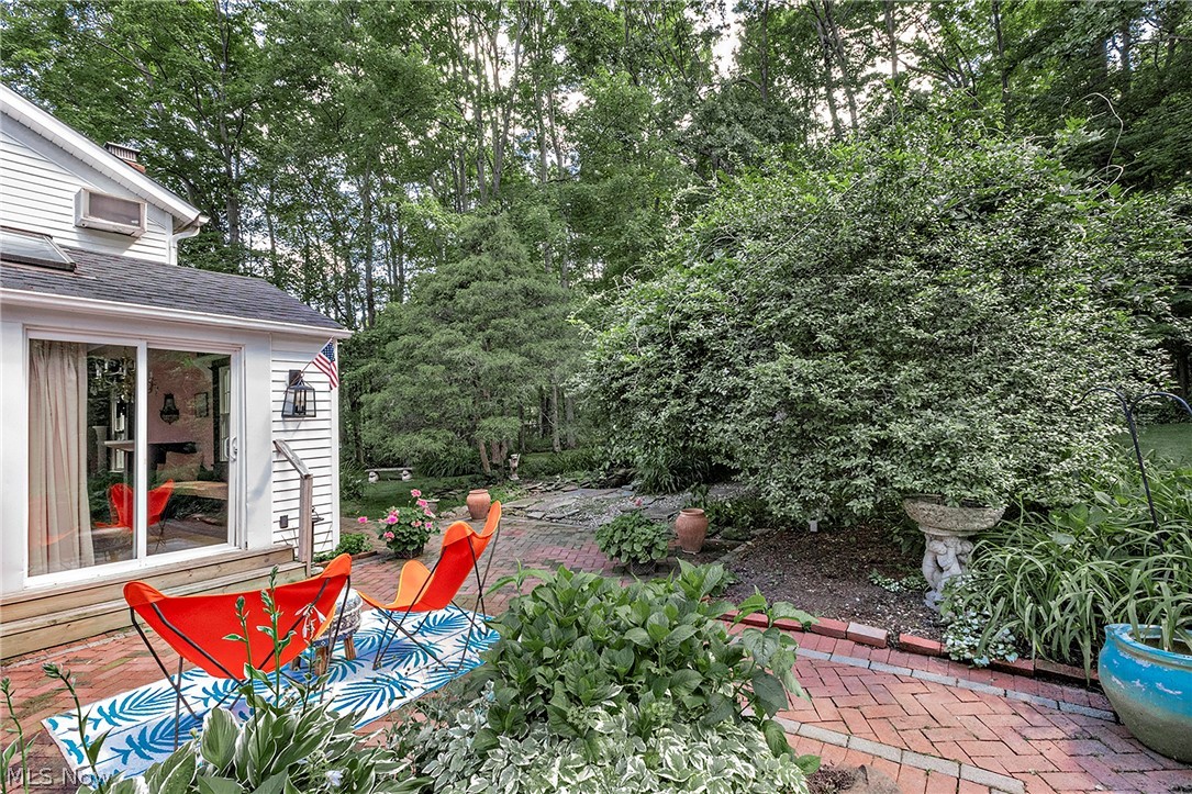 15879 Hemlock Road Chagrin Falls OH 44022
