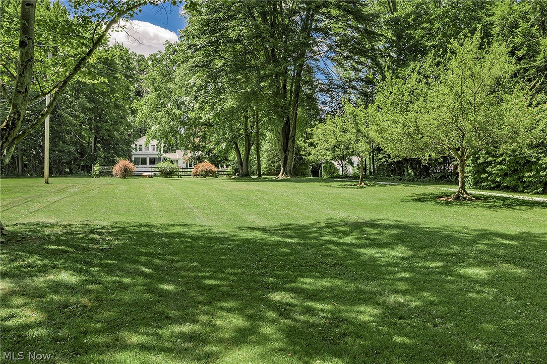 15879 Hemlock Road Chagrin Falls OH 44022