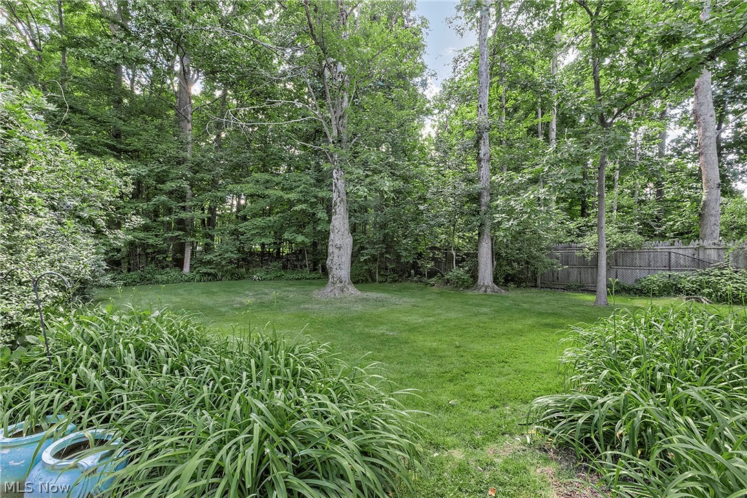 15879 Hemlock Road Chagrin Falls OH 44022