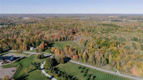 2729 State Route 82 Aurora OH 44202