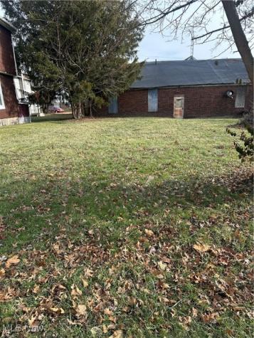 V/l S Freedom Avenue Alliance OH 44601