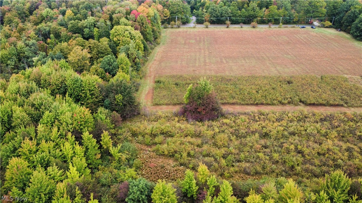 V/l 2 Balch Road Leroy OH 44086