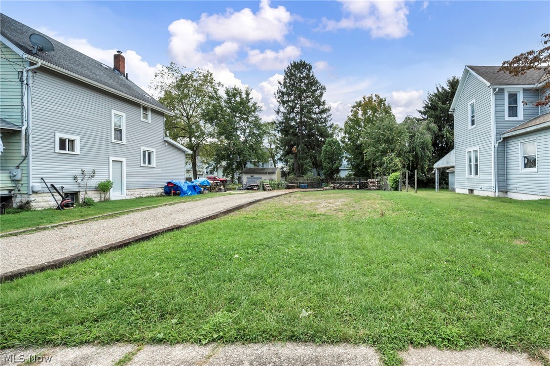 52 Norwood Street Barberton OH 44203