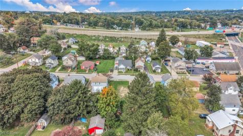 52 Norwood Street Barberton OH 44203