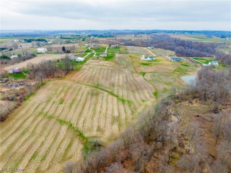 Pigeon Run Avenue SW Navarre OH 44662