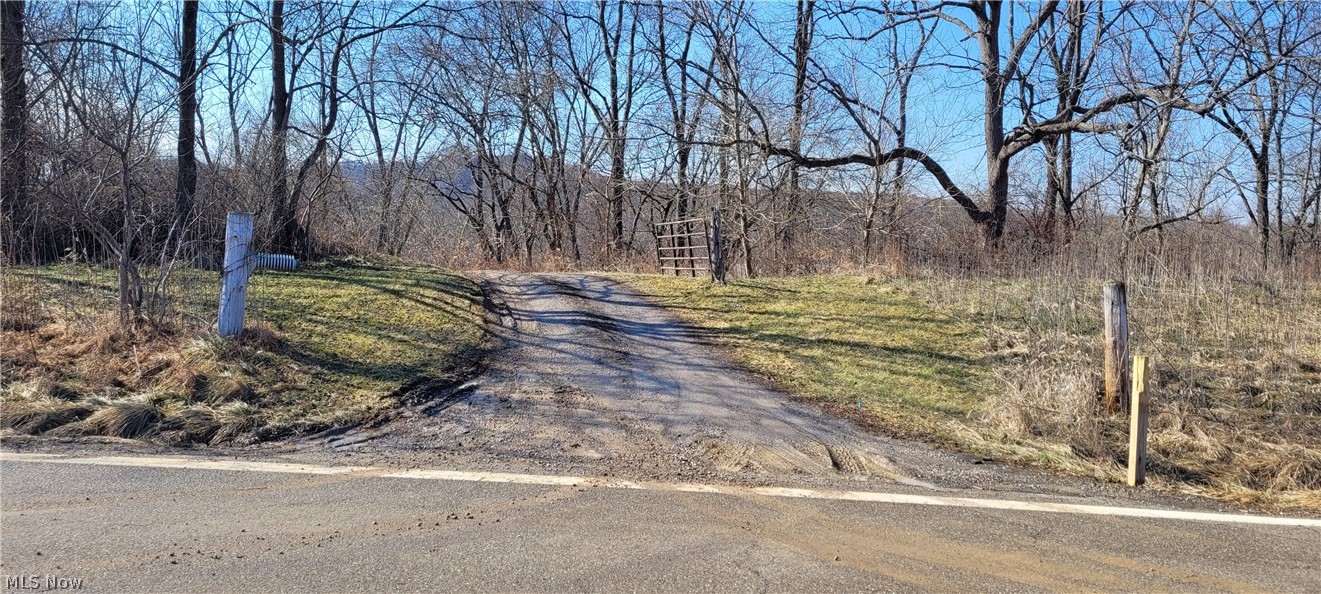 4002 Plainfield Road Kimbolton OH 43749