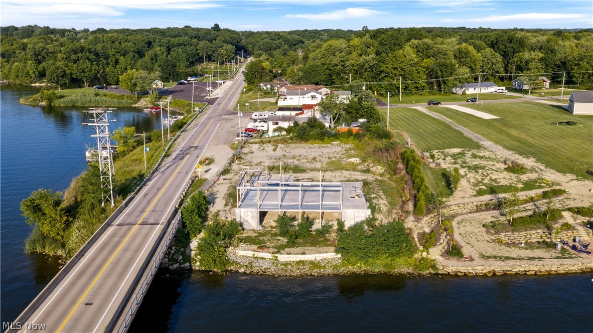 17000 Mahoning Avenue Lake Milton OH 44429