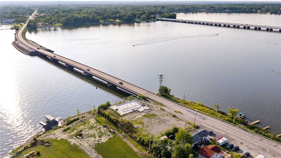 17000 Mahoning Avenue Lake Milton OH 44429