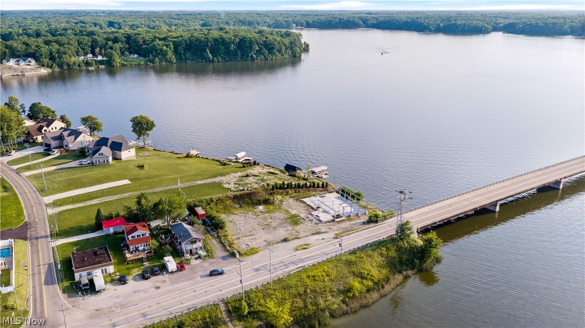 17000 Mahoning Avenue Lake Milton OH 44429