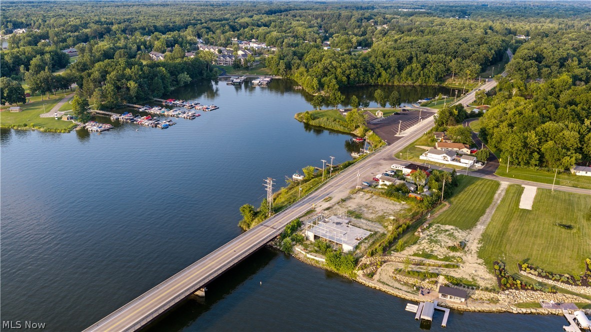 17000 Mahoning Avenue Lake Milton OH 44429