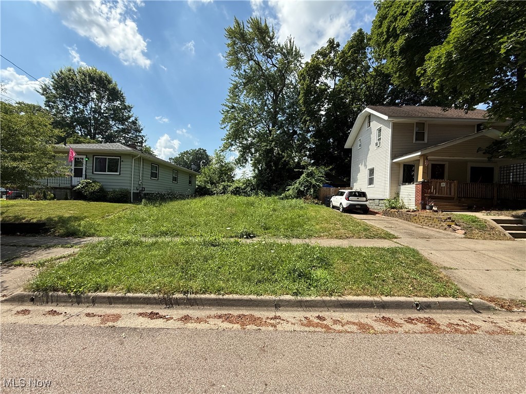 1874 Adelaide Boulevard Akron OH 44305
