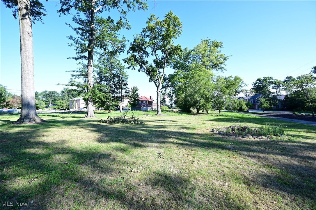 24458 Lake Road Bay Village OH 44140