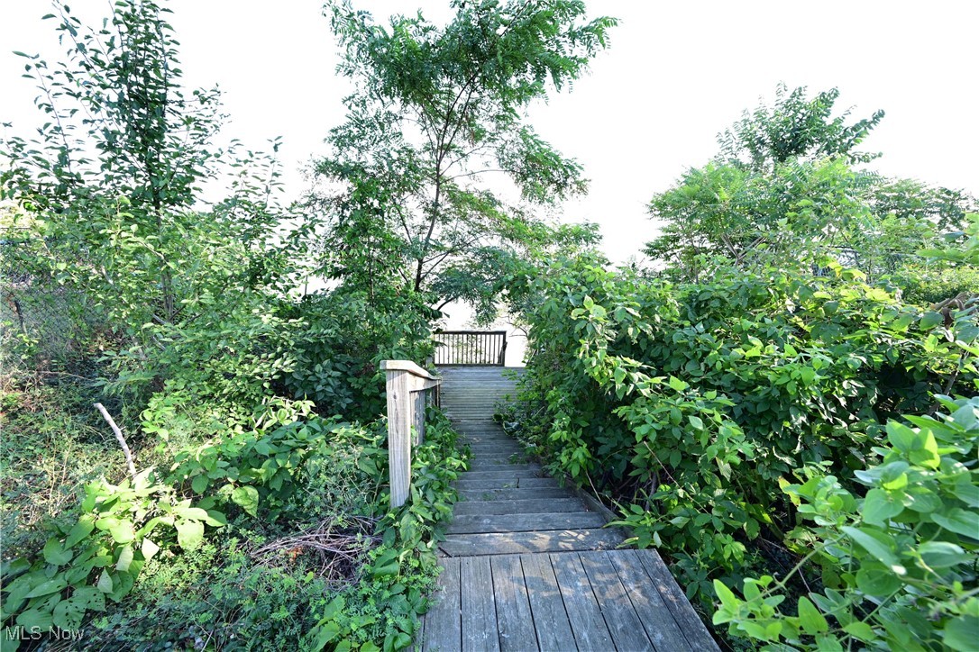 24458 Lake Road Bay Village OH 44140