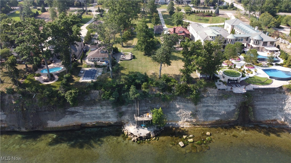 24458 Lake Road Bay Village OH 44140