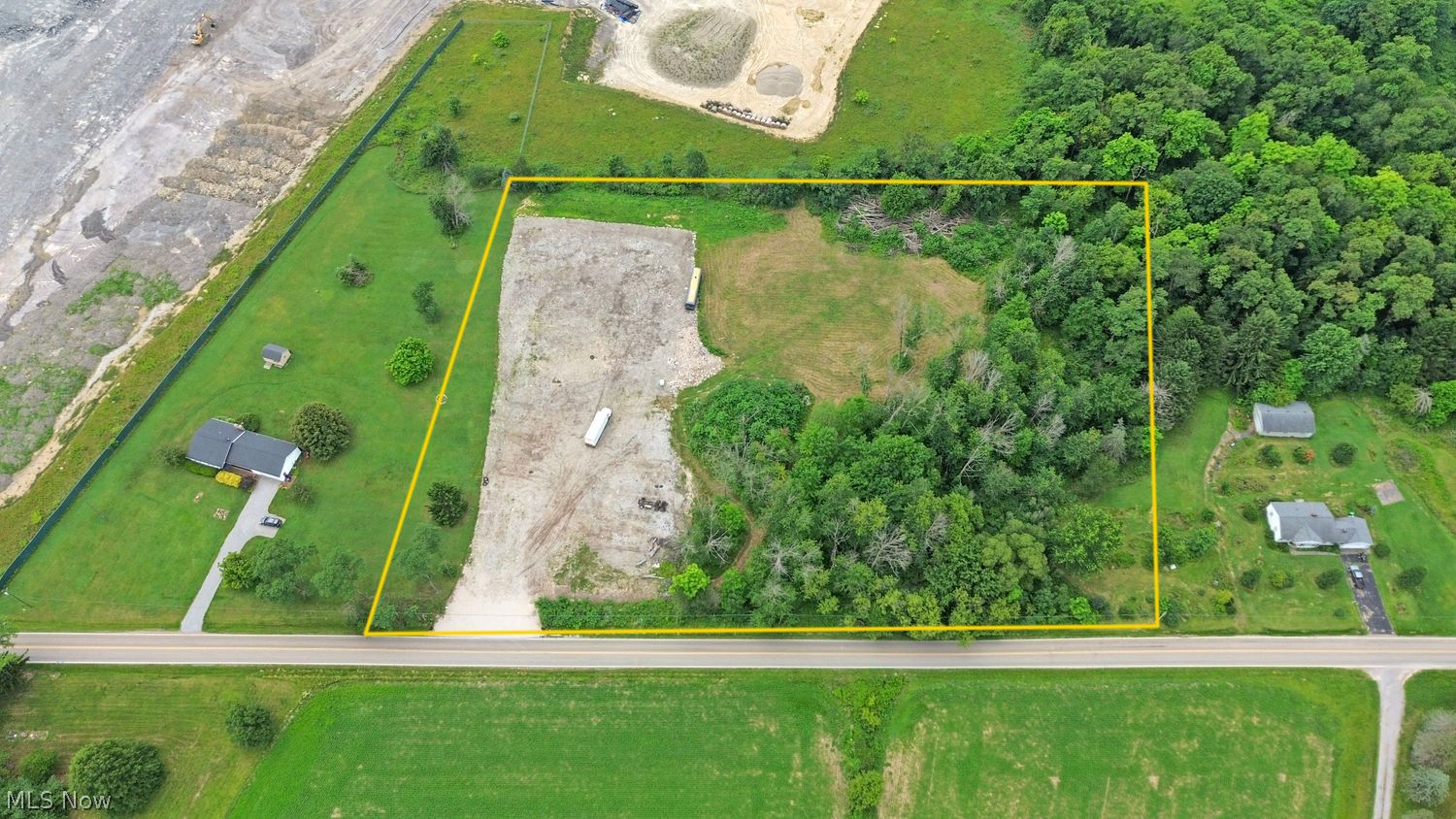 3289 Columbiana Road New Springfield OH 44443