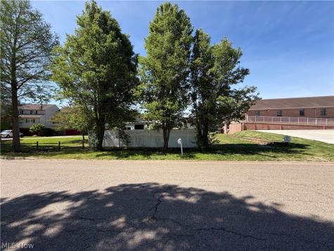 205 S 5th Street Marietta OH 45750