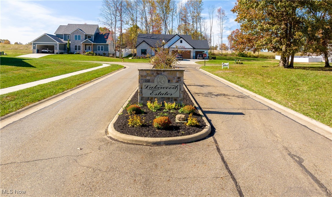 Canal Fulton OH, W Lakewood Drive