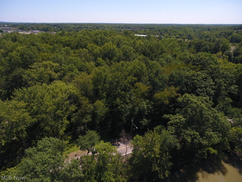 Lovers Lane NW Warren OH 44485