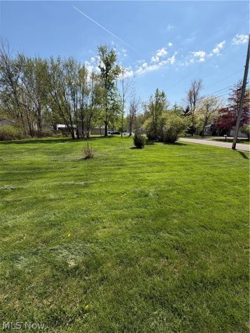 Pasadena Avenue Sheffield Lake OH 44054