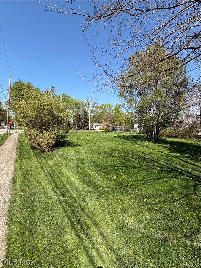 Pasadena Avenue Sheffield Lake OH 44054