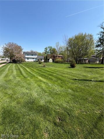 Pasadena Avenue Sheffield Lake OH 44054