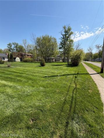 Pasadena Avenue Sheffield Lake OH 44054