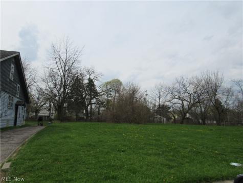 12212 Craven Avenue Cleveland OH 44105