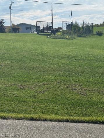 County Road 5 Adena OH 43901