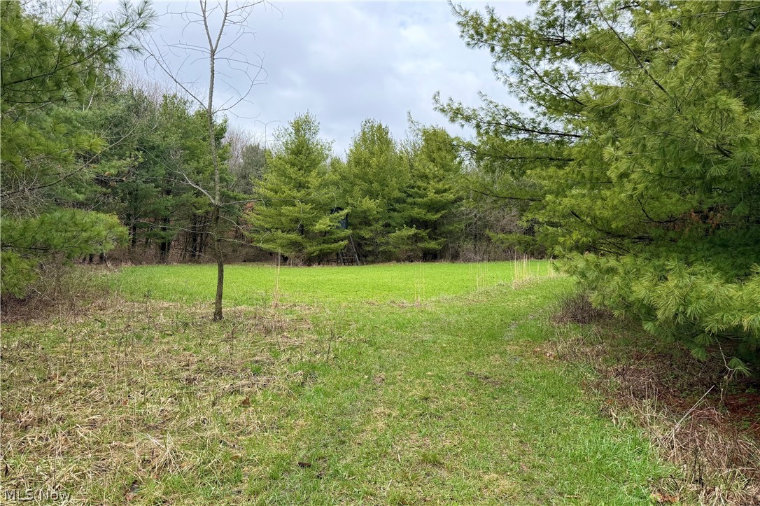 5742 Hilltop Drive NW Strasburg OH 44680