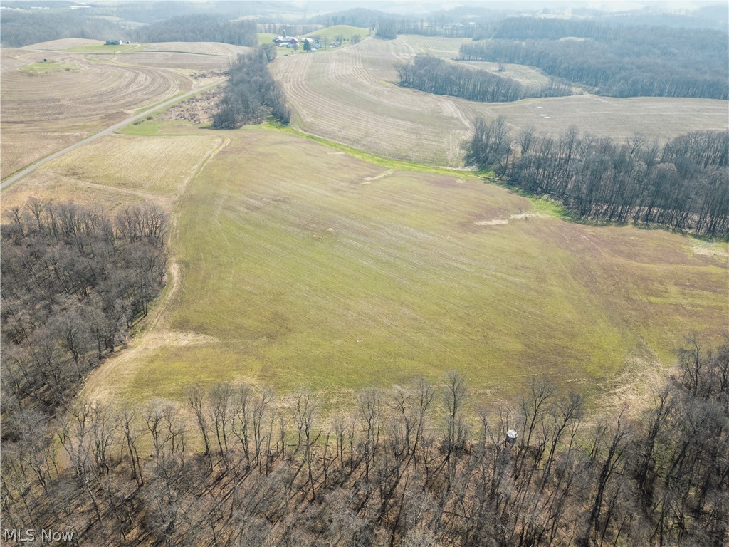Pleasant Hill Drive Fresno OH 43824