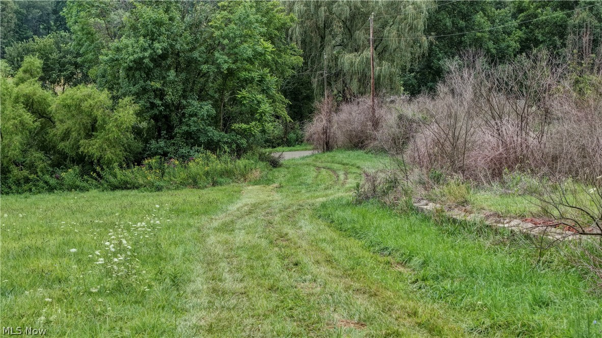 6075 Johnstown Road NE Mineral City OH 44656