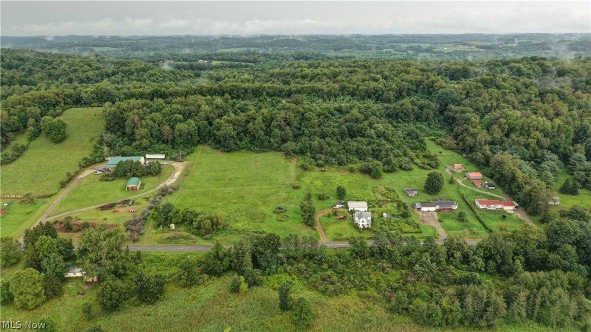 6075 Johnstown Road NE Mineral City OH 44656