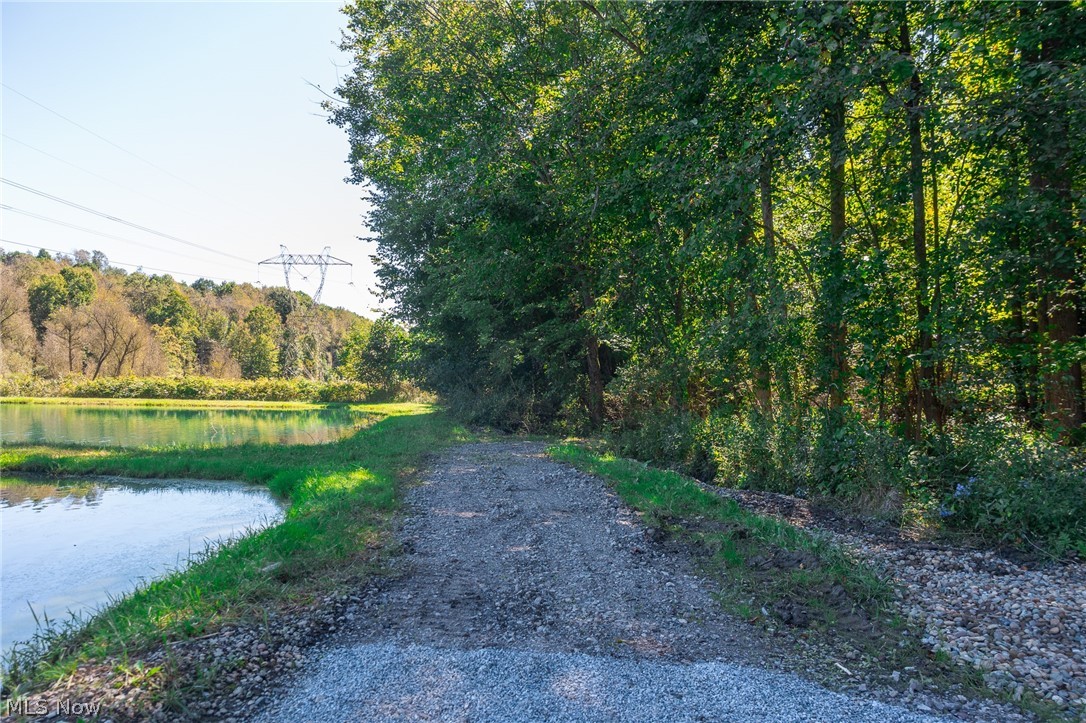 NE Baird Avenue Paris OH 44669