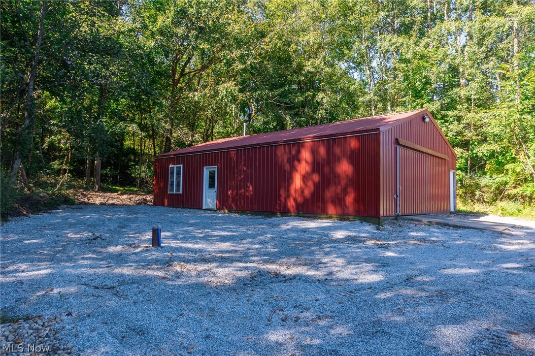 NE Baird Avenue Paris OH 44669