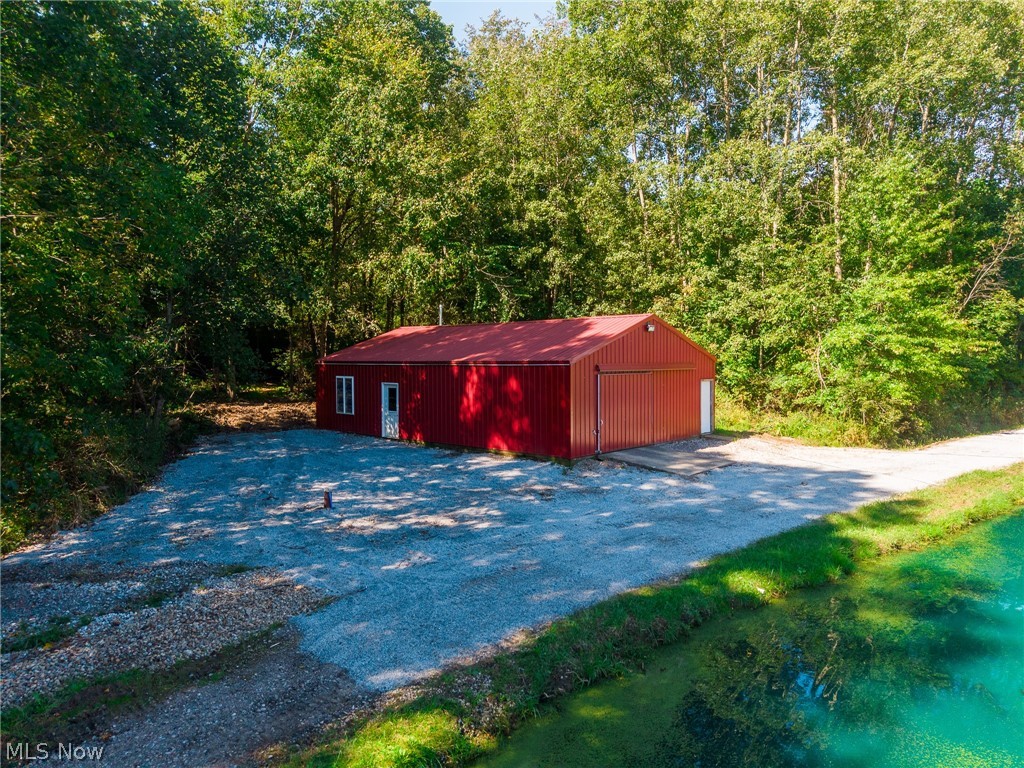 NE Baird Avenue Paris OH 44669