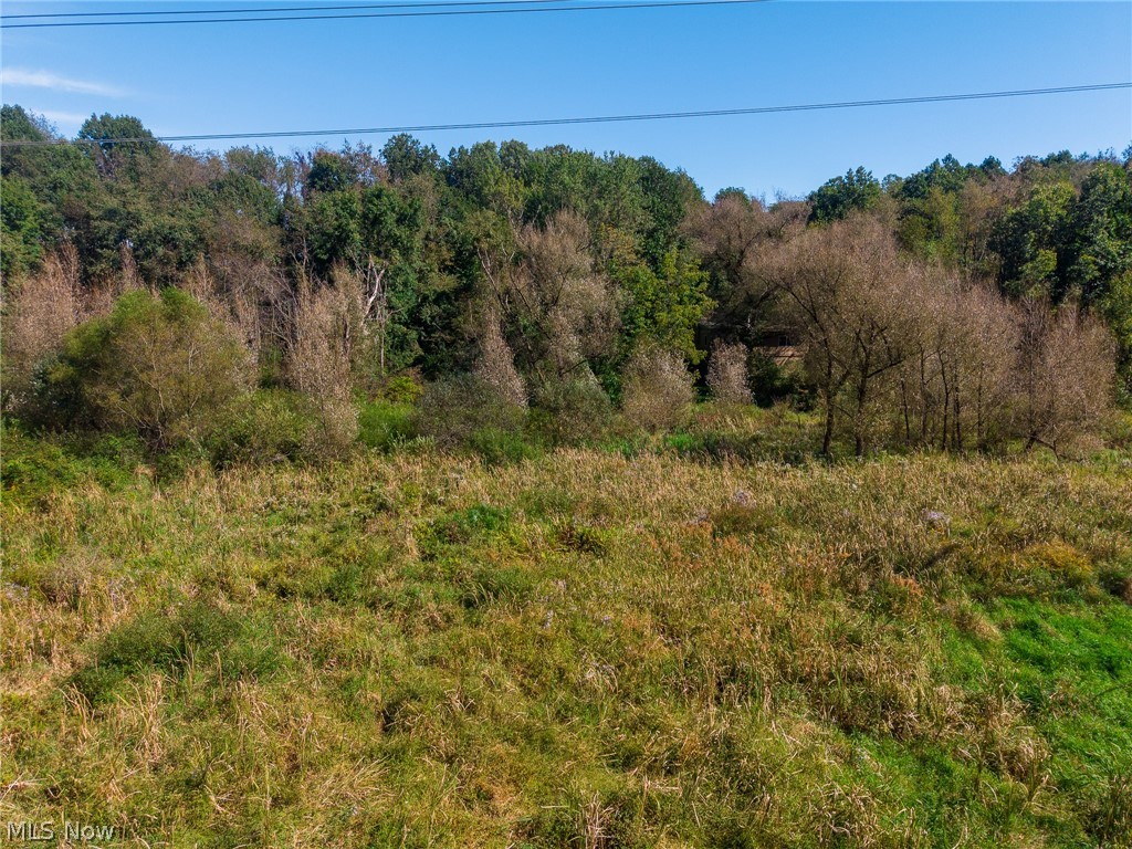 NE Baird Avenue Paris OH 44669