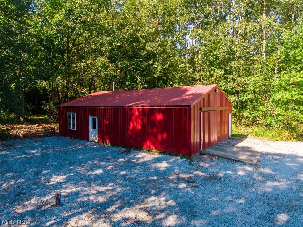 NE Baird Avenue Paris OH 44669